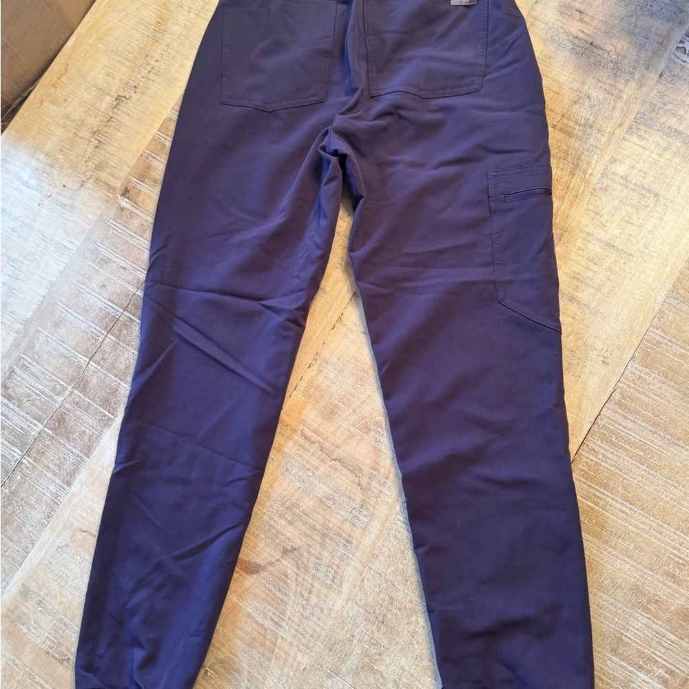 FIGS Women’s Purple Shadow Zamora Jogger Scrub Pants XXS - Picture 4 of 4